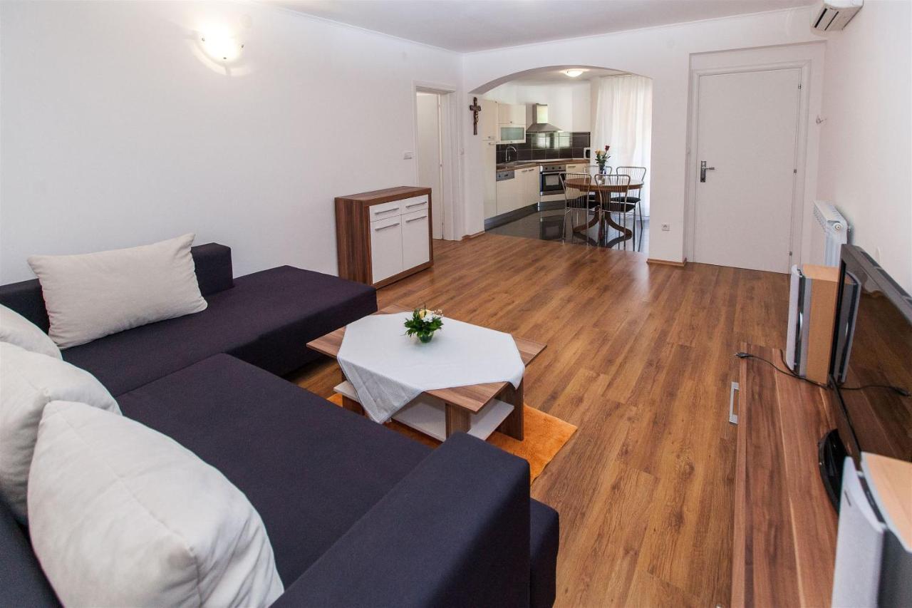 Apartments Carmen تْسْغيكفانِتْسا المظهر الخارجي الصورة