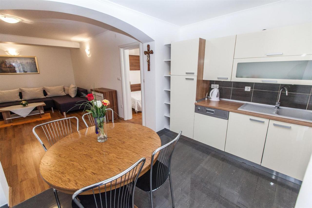 Apartments Carmen تْسْغيكفانِتْسا المظهر الخارجي الصورة
